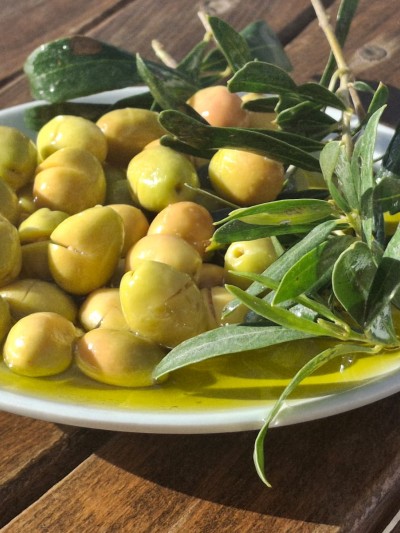 Yeşil Çizik Zeytin ( M) Orta Boy 1 Kg NET